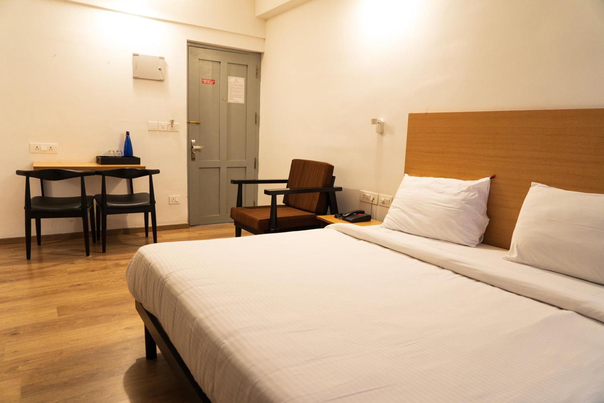 Hotel B R Regency Thiruvananthapuram Ngoại thất bức ảnh