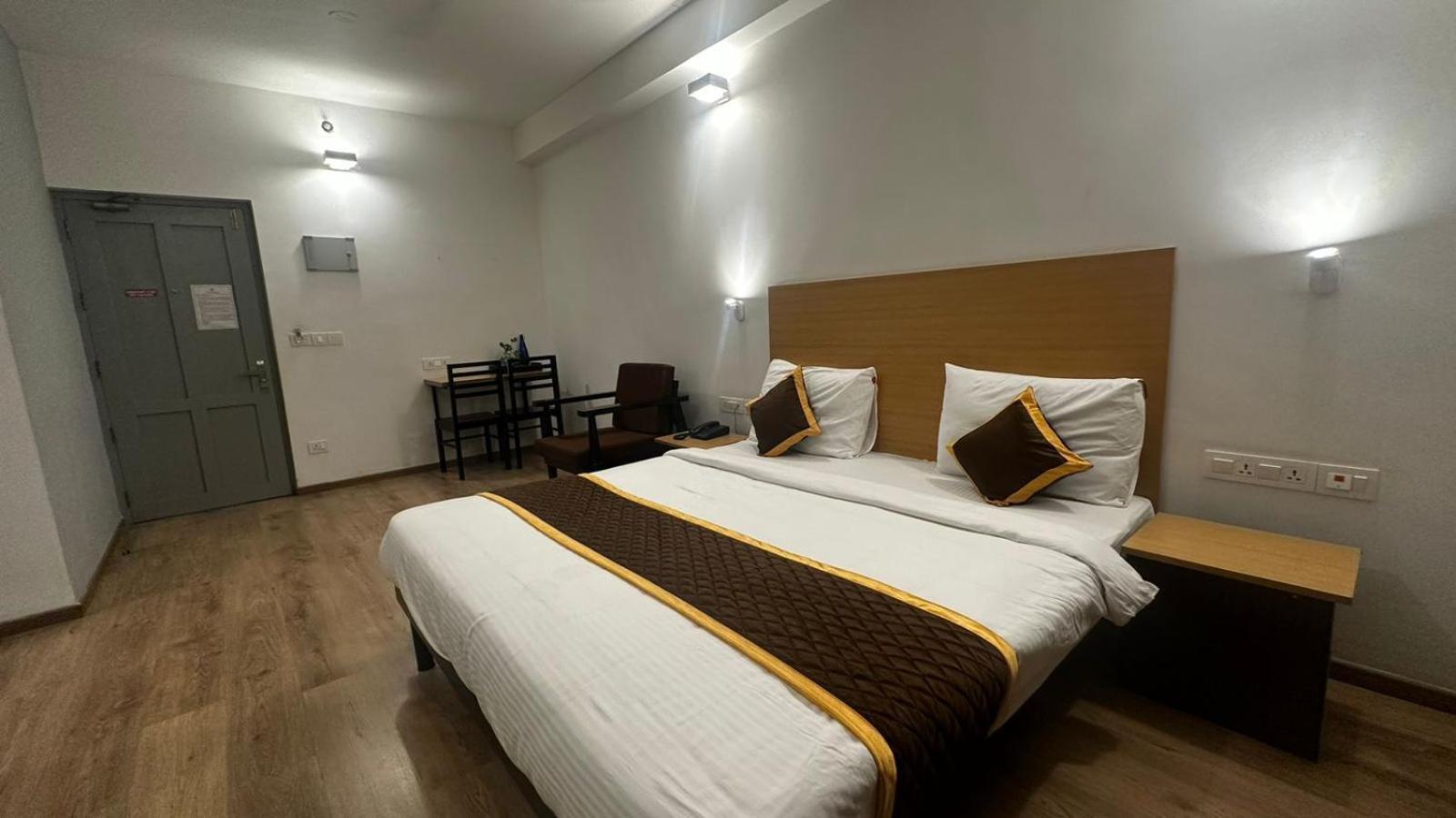 Hotel B R Regency Thiruvananthapuram Ngoại thất bức ảnh