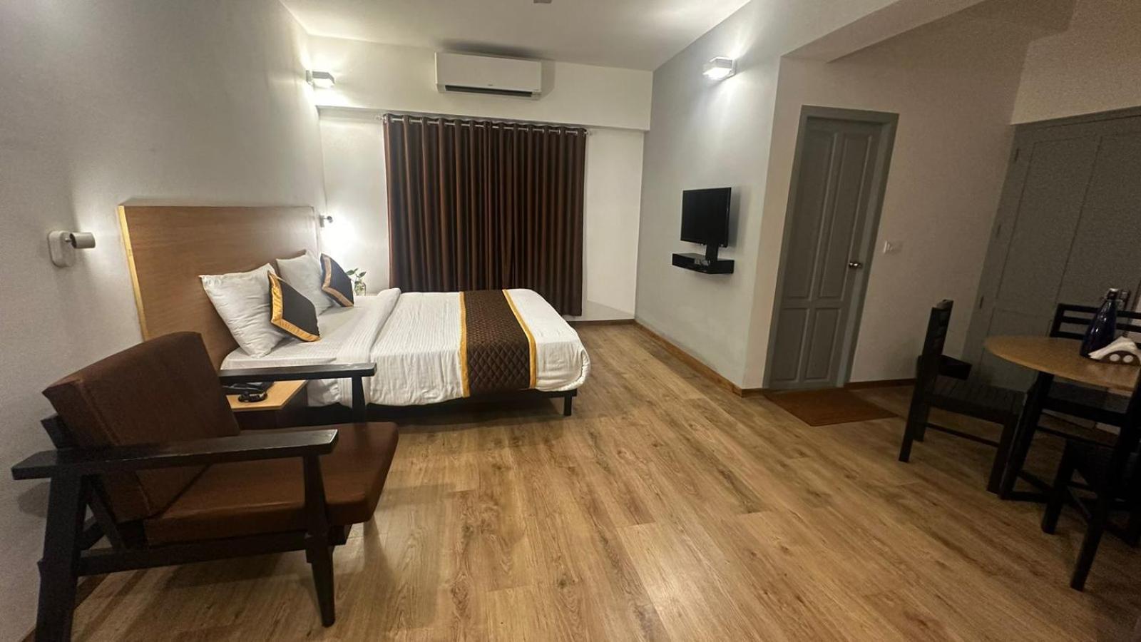 Hotel B R Regency Thiruvananthapuram Ngoại thất bức ảnh
