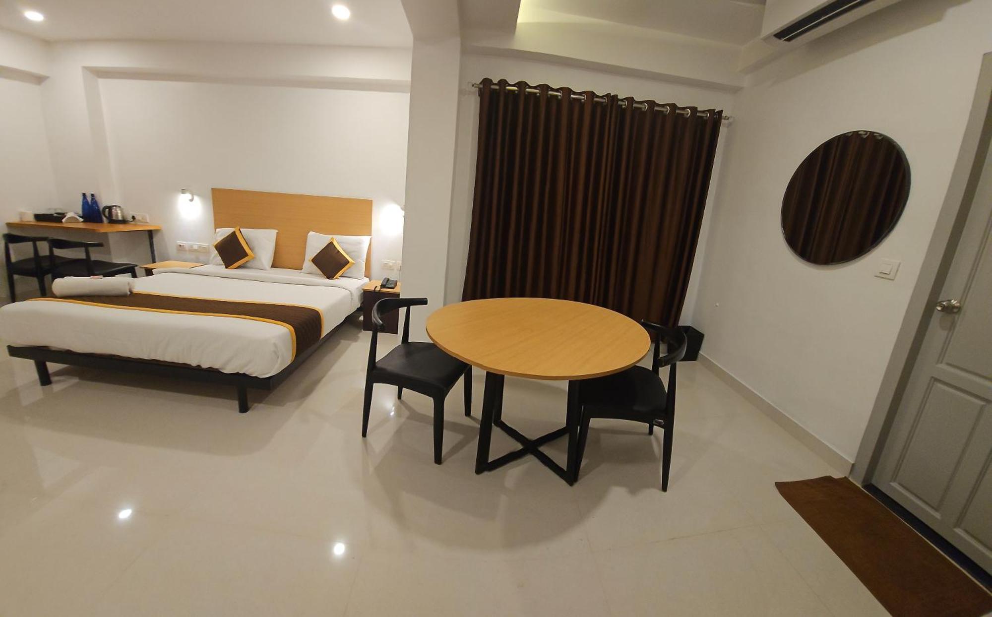 Hotel B R Regency Thiruvananthapuram Ngoại thất bức ảnh