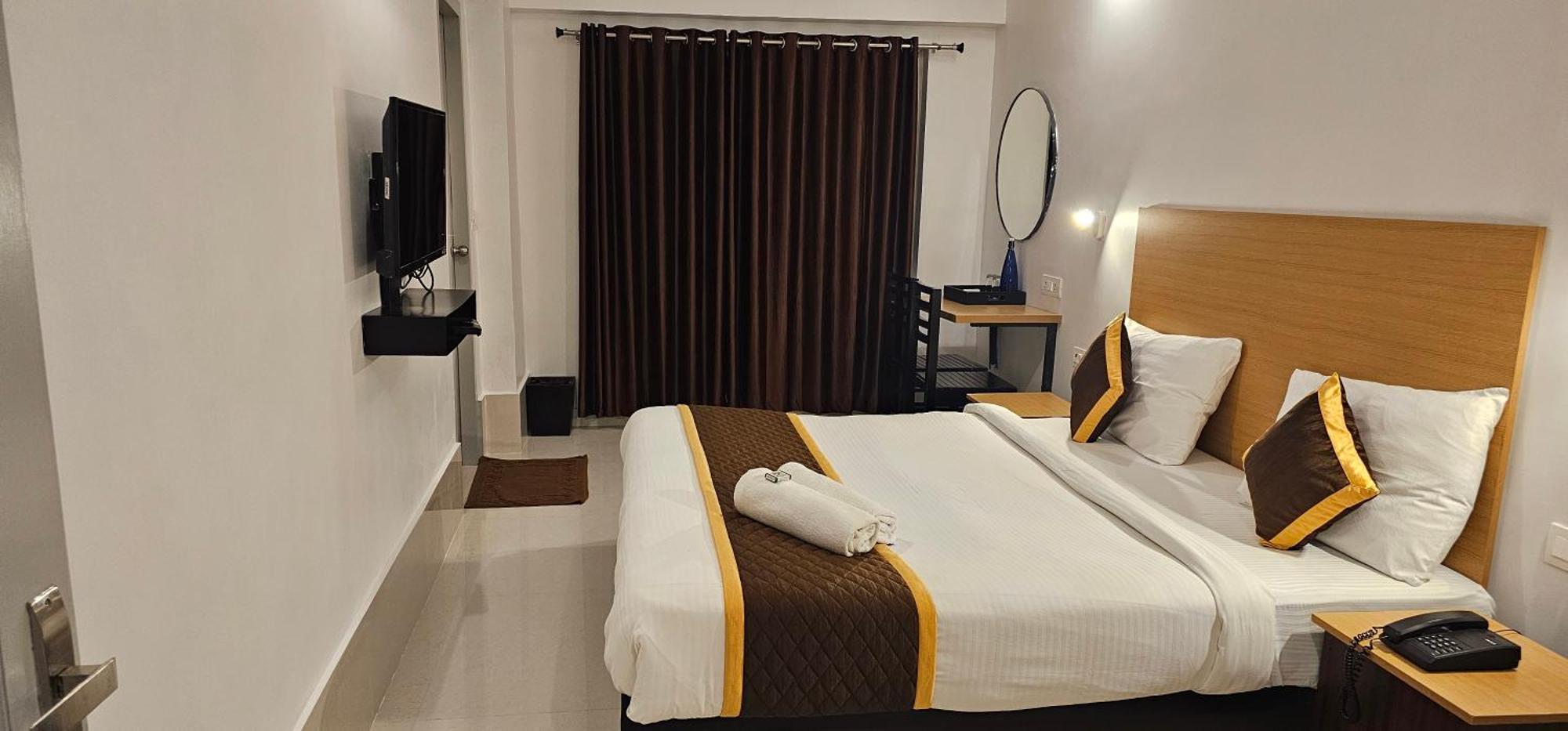 Hotel B R Regency Thiruvananthapuram Ngoại thất bức ảnh